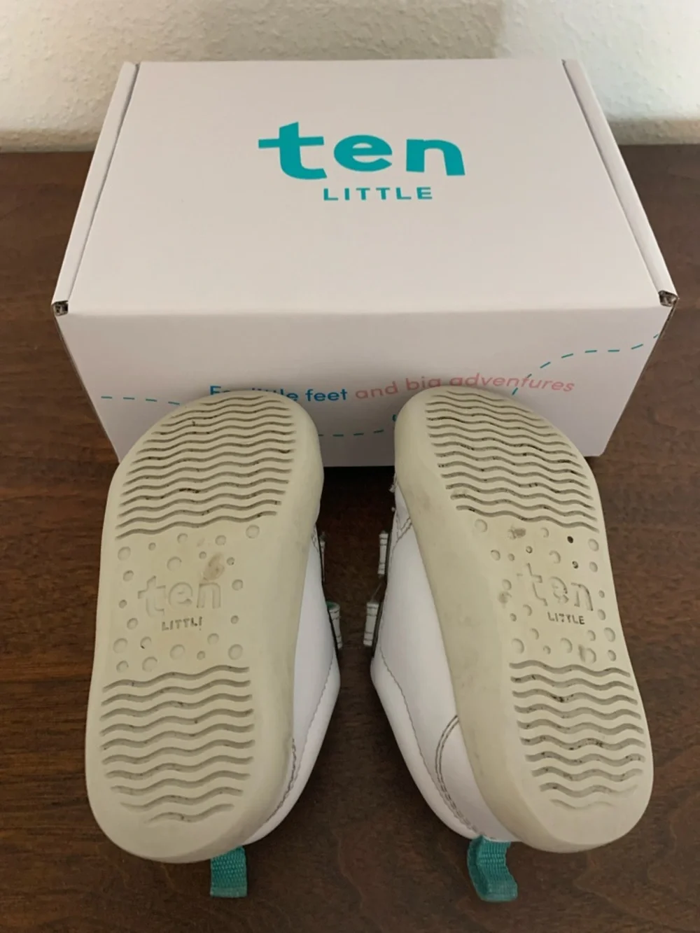 Ten Little Everyday Original in Simply White, Size 6.5 - Picture 3 of 8